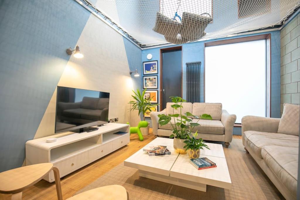 Hammock Heights! Hot Tub,private Garage,citycentre Appartement